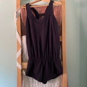 Black lululemon runsie